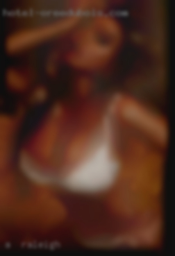 A  in Raleigh fun woman that enjoys spanking.