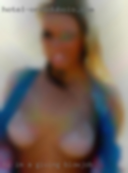 Hi, I'm a 49yo divorced giving blowjob guy.